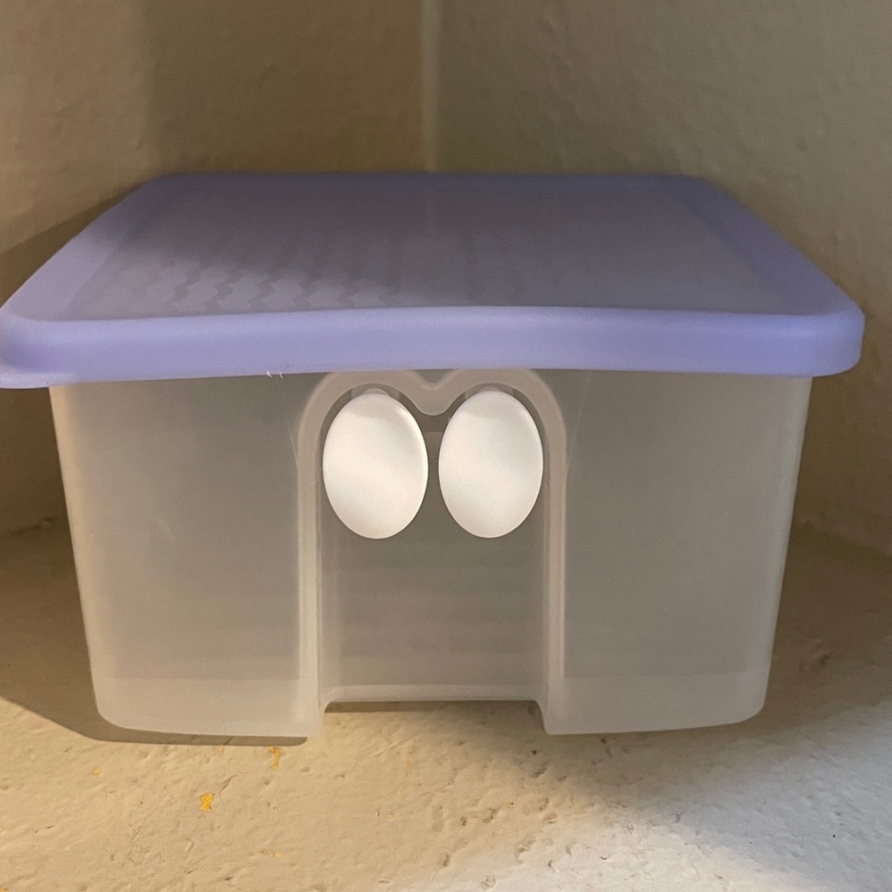 Tupperware Fridgesmart Small Square Container - Picture 4 of 12